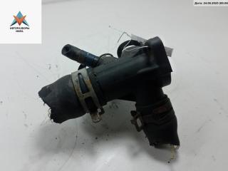 фланец (тройник) системы охлаждения Volkswagen Golf 3 поколение 1994, 2.0 л., бензин, АКПП, синий, хетчбэк 3 дв., 124068624