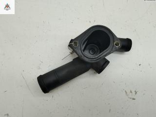 фланец (тройник) системы охлаждения Skoda Octavia mk1 (A4 1U) 1998, 1.6 л., бензин, МКПП, красный, хетчбэк 5 дв., 06A121133D