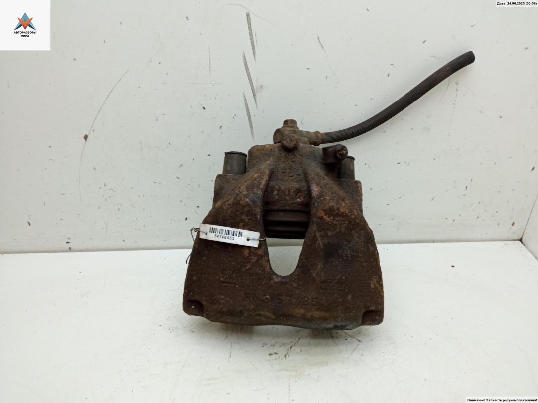 суппорт передний левый Saab 9-3 1 поколение 2001, 2.0 л., бензин, МКПП, чёрный, хетчбэк 5 дв. - фото №1