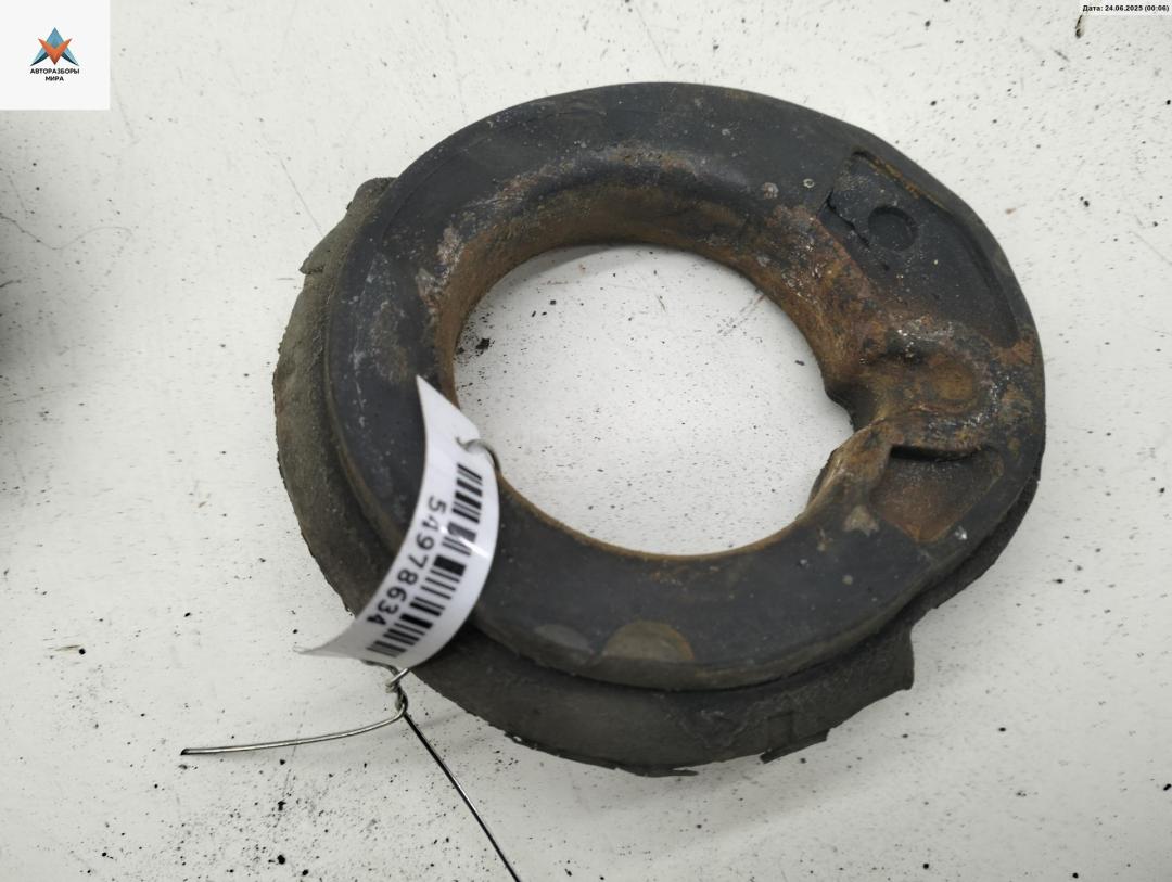 пыльник и отбойник амотртизатора Volkswagen Passat B5 1997, 1.6 л., бензин, МКПП, зелёный, седан, 4D0412107B - фото №1