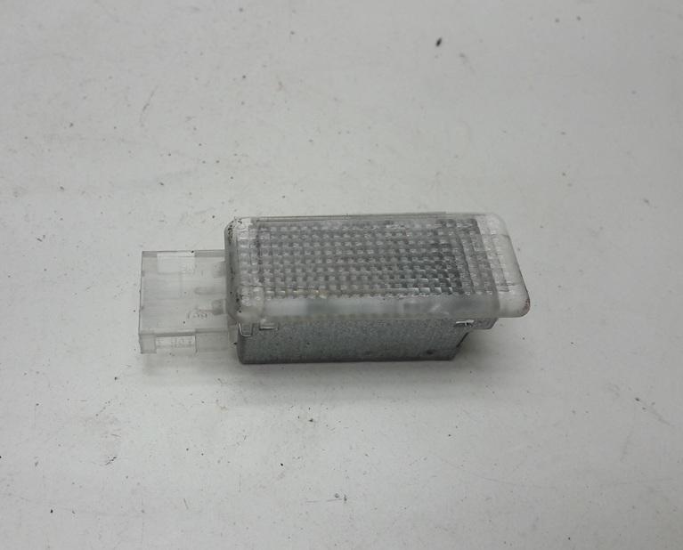 фонарь салона (плафон) Volkswagen Passat B6 2007, 2.0 л., дизель, АКПП, серый, универсал, 6L0947565