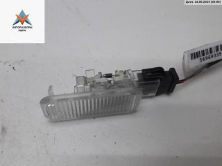 фонарь салона (плафон) Volkswagen Passat B5 1997, 1.6 л., бензин, МКПП, белый, универсал, 3B0947415