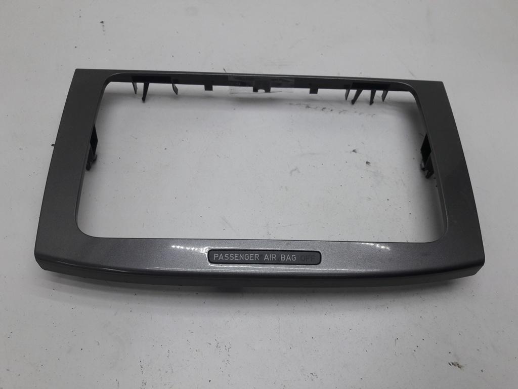 накладка на торпедо (консоль) Volkswagen Passat B6 2007, 2.0 л., дизель, АКПП, серый, универсал, 3C0858069M