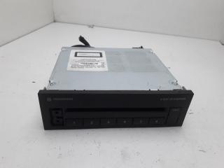 CD-чейнджер Volkswagen Passat B6 2005, 2.0 л., дизель, МКПП, серый, универсал, 3C0035110