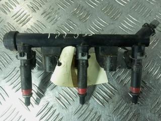 топливная рампа Volkswagen Polo 4 поколение [рестайлинг] 2007, цвет, 03D133329B