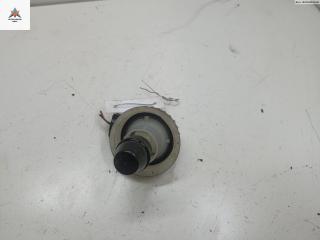 Крышка бачка тормозной жидкости Opel Omega B 1998, 2.0 л., бензин, МКПП, белый, седан