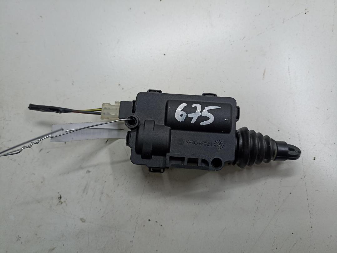 активатор замка багажника Opel Astra G 2003, 2.2 л., дизель, МКПП, чёрный, универсал, 13118786