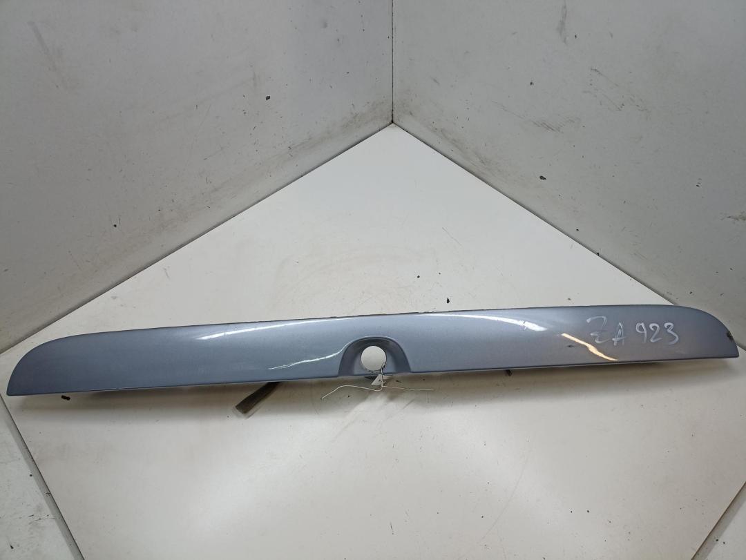 накладка подсветки номера Opel Zafira A 2003, 1.8 л., бензин, МКПП, серый, минивэн, 90579631