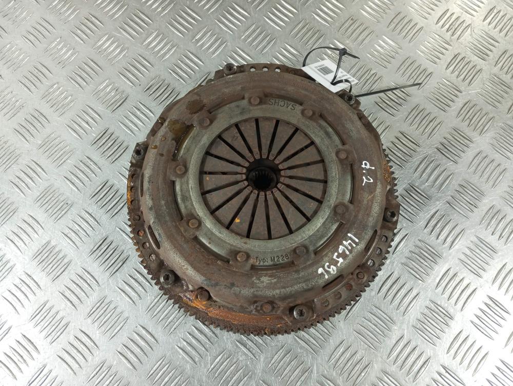 маховик Peugeot 308 T7 2008, цвет - фото №1