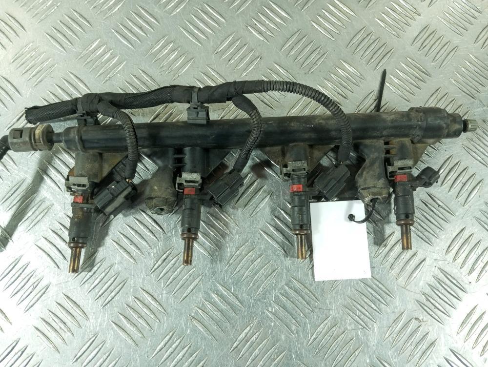 топливная рампа Peugeot 308 T7 2008, цвет, 757564580 - фото №1