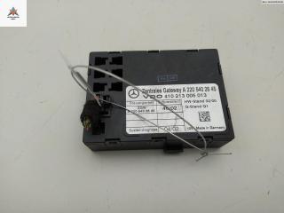 блок управления центральным замком Mercedes-Benz S-Класс W220 [рестайлинг] 2003, 3.7 л., бензин, АКПП, серый, седан, 2205402645