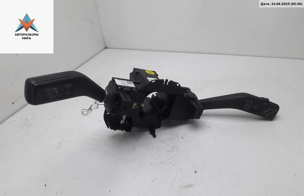 переключатель подрулевой Volkswagen Passat B6 2007, 2.0 л., дизель, АКПП, серый, универсал, 3C9953513P - фото №1