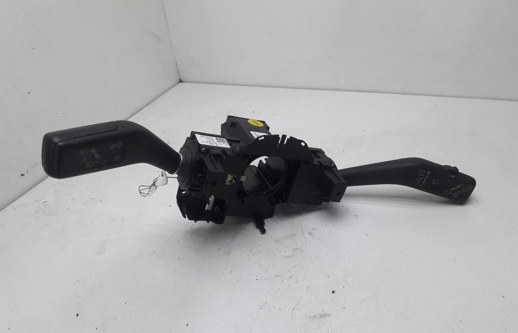 переключатель подрулевой Volkswagen Passat B6 2007, 2.0 л., дизель, АКПП, серый, универсал, 3C9953513P