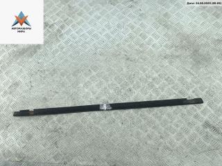 Молдинг стекла двери задней левой наружный Volkswagen Passat B4 1995, 2.0 л., бензин, МКПП, красный, универсал