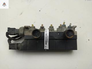 блок клапанов пневмоподвески Mercedes-Benz S-Класс W220 [рестайлинг] 2003, 3.7 л., бензин, АКПП, серый, седан, 2203200258