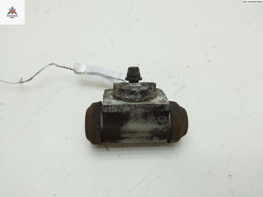 цилиндр тормозной рабочий Fiat Linea 1 поколение 2008, 1.4 л., бензин, МКПП, бежевый, седан - фото №1