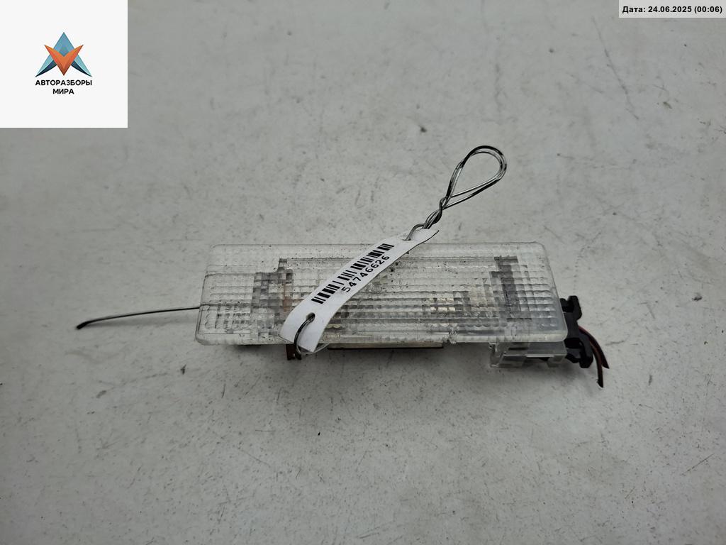 фонарь салона (плафон) Volkswagen Passat B6 2007, 2.0 л., дизель, АКПП, серый, универсал - фото №1