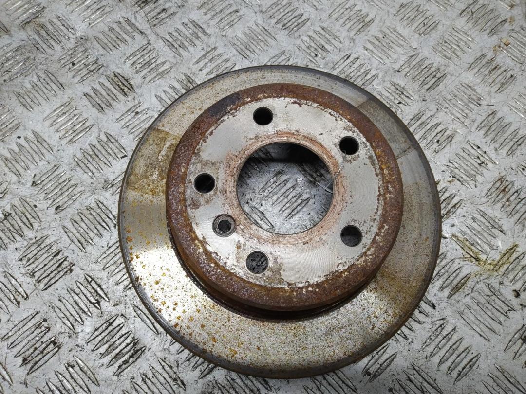 диск тормозной задний Mercedes-Benz Vaneo W414 2001, 1.9 л., бензин, АКПП, серый, минивэн