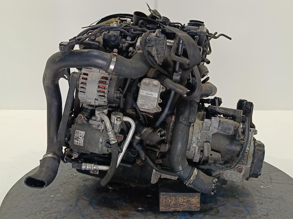 двигатель Volkswagen Polo 5 поколение 2014, цвет, CFW - фото №1