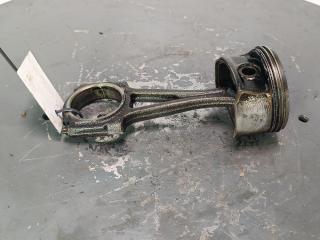 поршень Opel Corsa D 2008, цвет