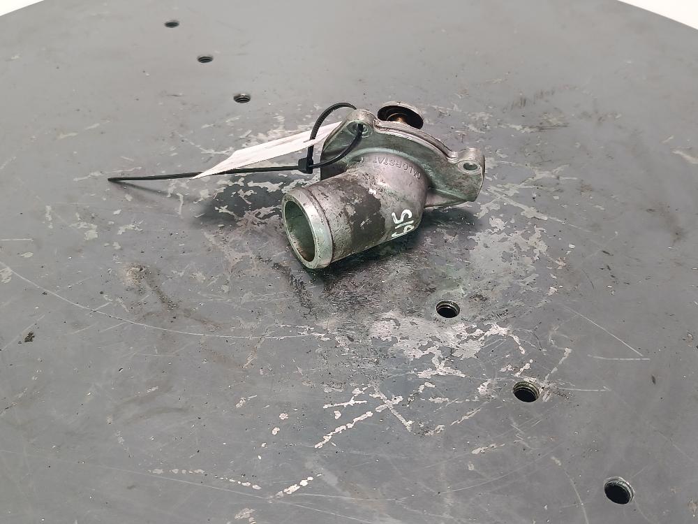 корпус термостата Opel Corsa D 2008, цвет - фото №1