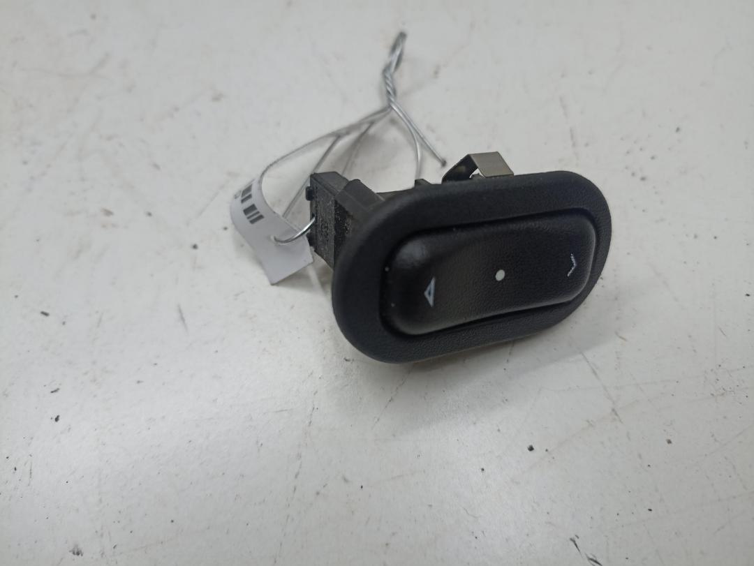 кнопка стеклоподъемника переднего правого Opel Astra G 2004, 1.6 л., бензин, МКПП, серый, универсал, 13363100 - фото №1