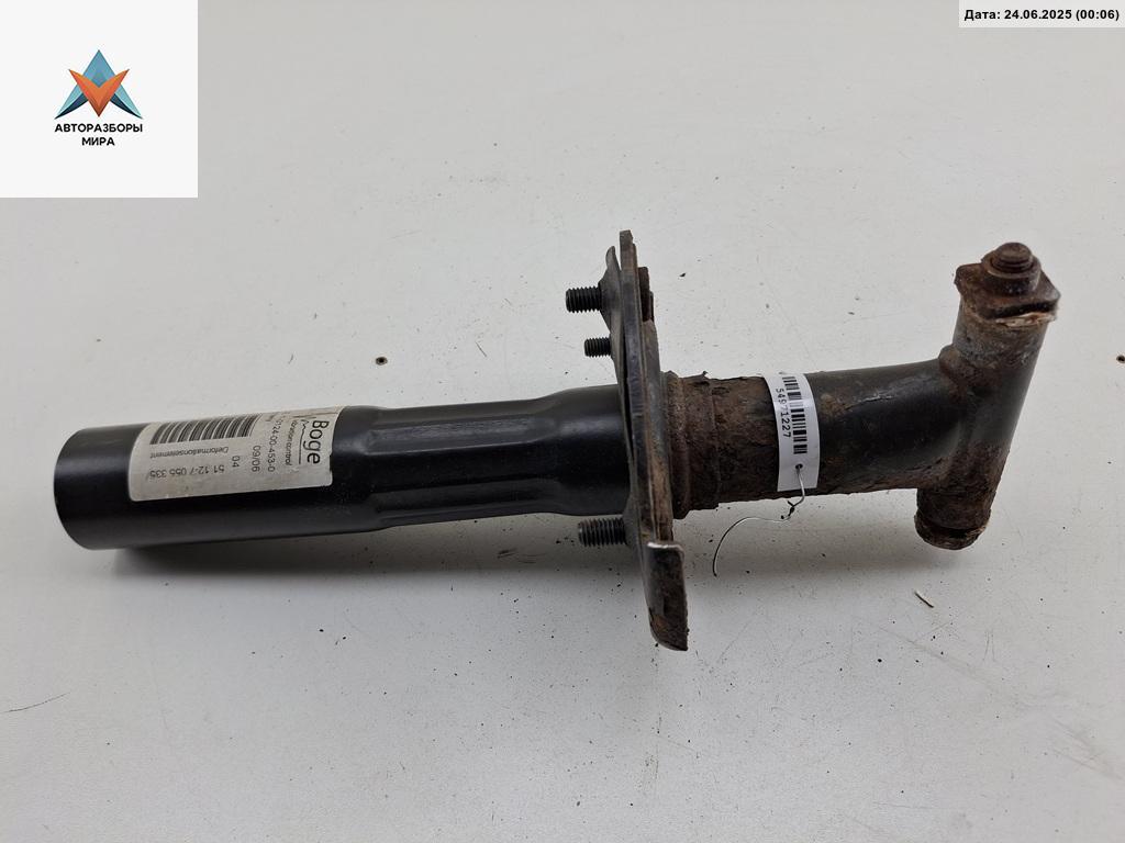 кронштейн заднего бампера BMW 3 серия E46 2000, 2.5 л., бензин, МКПП, синий, седан, 7055335 - фото №1