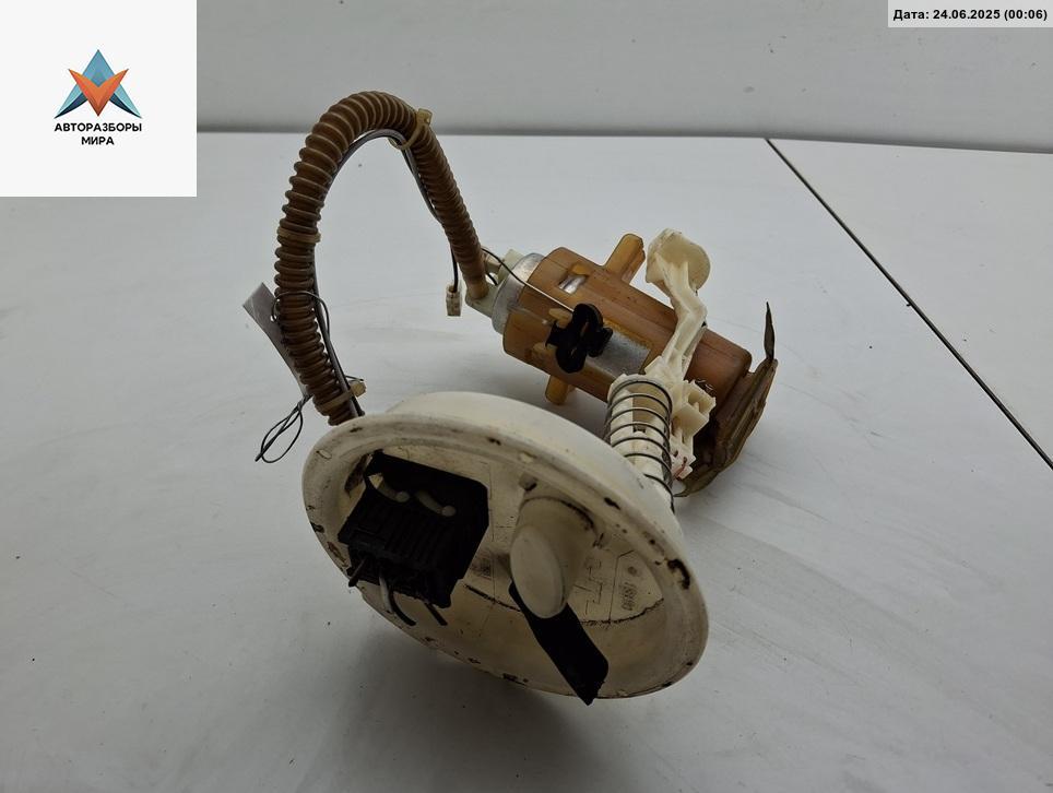 насос топливный BMW 5 серия E39 1996, 2.0 л., бензин, МКПП, серый, седан - фото №1