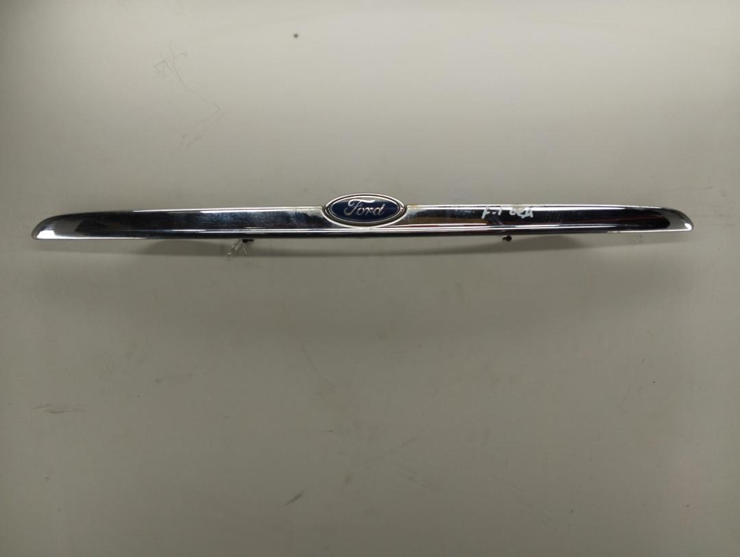 накладка подсветки номера Ford Focus I 1999, 1.8 л., бензин, МКПП, серый, седан, 98ABF43404BD