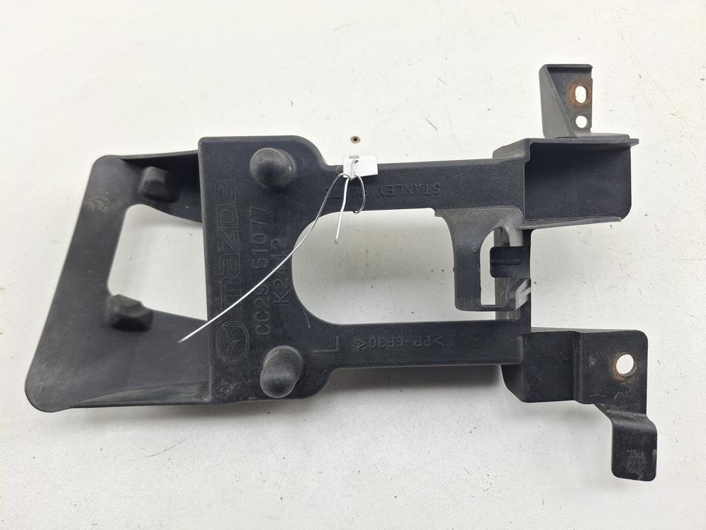 кронштейн (крепление) Mazda 5 2006, 2.0 л., дизель, МКПП, серый, минивэн, CC2951077