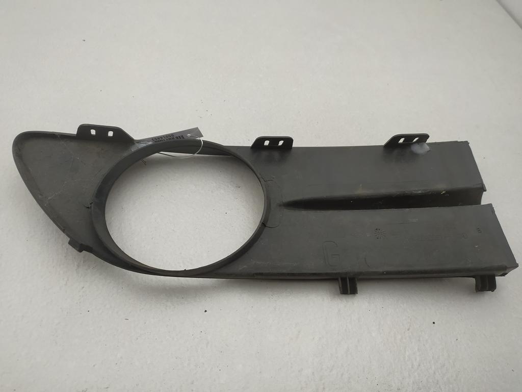 рамка фары противотуманной левой Renault Laguna II 2001, 1.8 л., бензин, МКПП, синий, хетчбэк 5 дв., 000009745