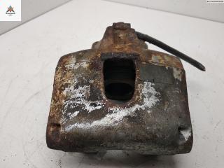 суппорт передний левый Chrysler Voyager 4 поколение [рестайлинг] 2004, 2.8 л., дизель, АКПП, чёрный, минивэн