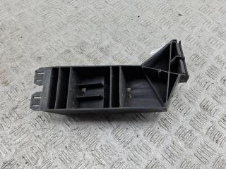кронштейн переднего бампера Saab 9-3 1 поколение 2001, 2.0 л., бензин, МКПП, чёрный, хетчбэк 5 дв., 4676722