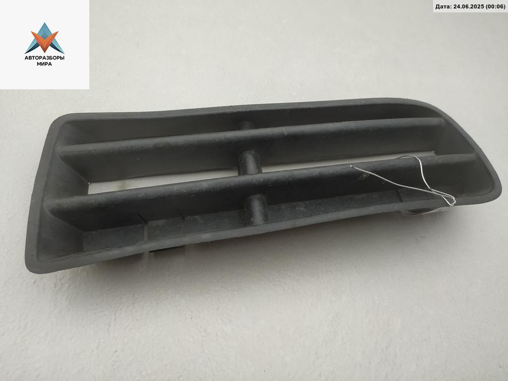 заглушка (решетка) в бампер Volkswagen Golf 4 поколение 2001, 1.9 л., дизель, МКПП, синий, универсал, 1J0853666D - фото №1