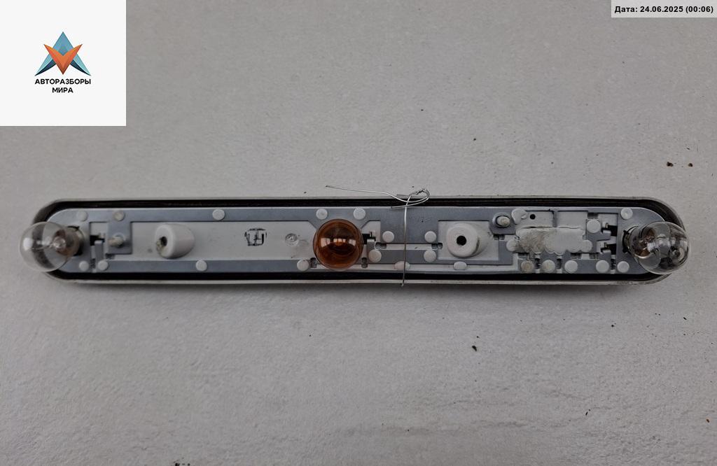 панель заднего левого фонаря Ford Focus 2 поколение 2006, 1.6 л., дизель, МКПП, чёрный, универсал, 4M5113N004 - фото №1