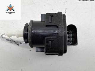 корректор фар Audi A6 4B/C5 1998, 2.4 л., бензин, АКПП, синий, седан, 8L0941295