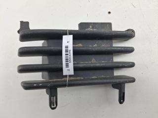 заглушка (решетка) в бампер Mazda 323 BA 1997, 1.5 л., бензин, МКПП, синий, хетчбэк 5 дв.