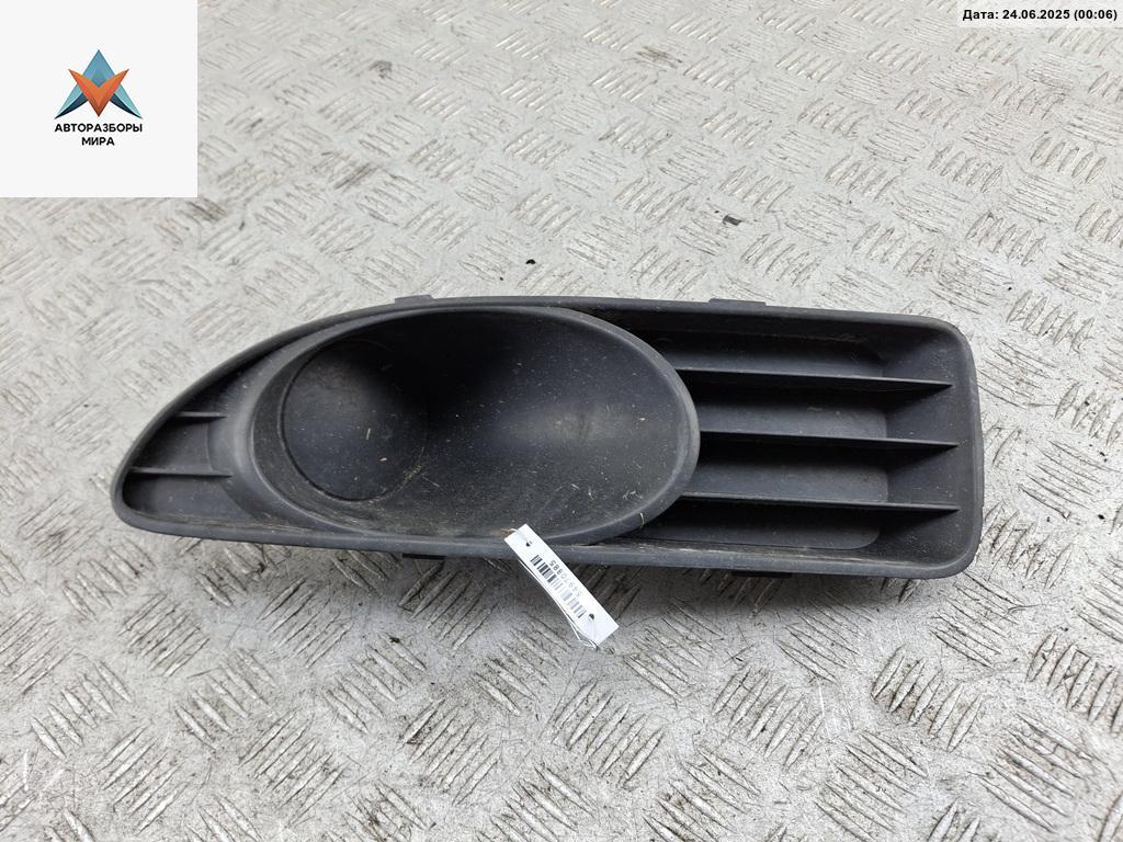 заглушка (решетка) в бампер Fiat Linea 1 поколение 2008, 1.4 л., бензин, МКПП, бежевый, седан, 735422020 - фото №1