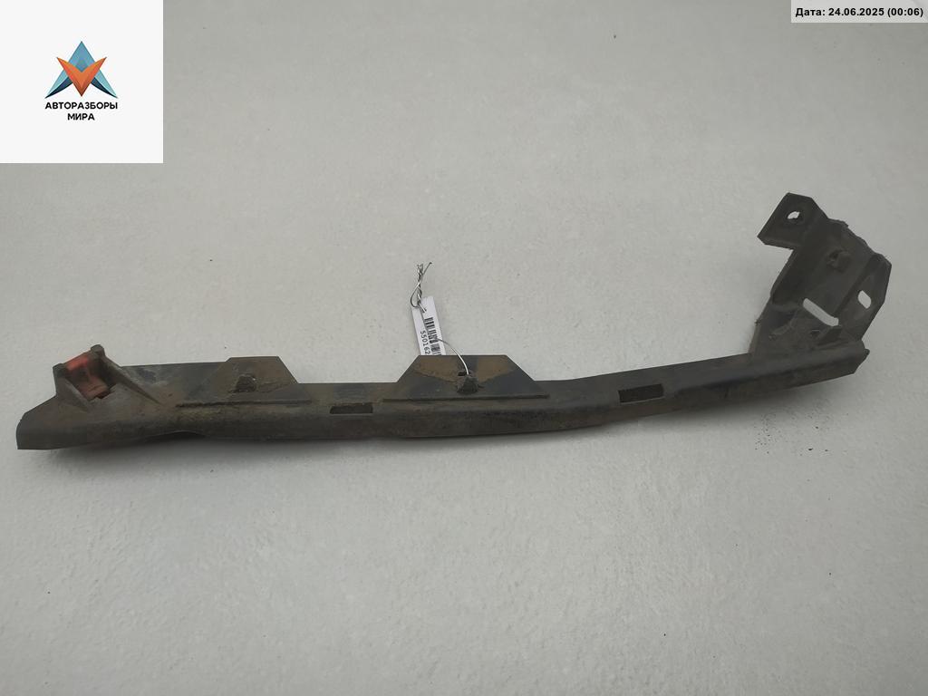 кронштейн переднего бампера Opel Vectra C 2004, 1.9 л., дизель, МКПП, серый, универсал, 13140761 - фото №1