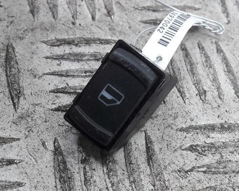 кнопка стеклоподъемника заднего левого Volkswagen Passat B5+ (GP) 2002, 1.9 л., дизель, МКПП, серый, универсал, 1J0559855