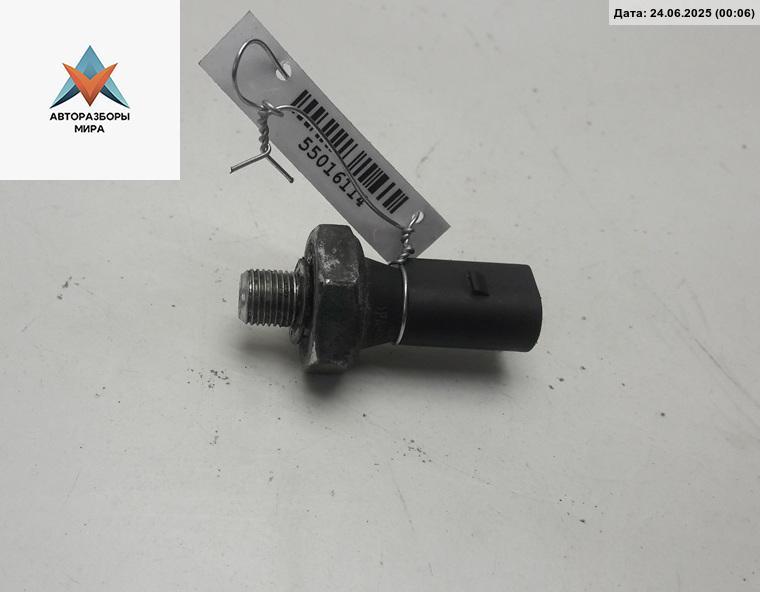 датчик давления масла Volkswagen Golf 5 поколение 2005, 1.4 л., бензин, МКПП, синий, хетчбэк 3 дв. - фото №1