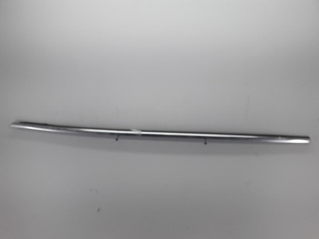 Молдинг стекла двери наружный Volkswagen Passat B5+ (GP) 2002, 1.9 л., дизель, МКПП, синий, универсал
