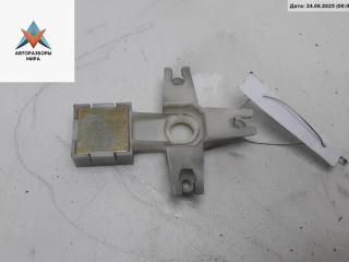 кронштейн (крепление) Volkswagen Passat B5 [рестайлинг] 2004, 2.0 л., дизель, МКПП, серый, универсал, 3B0839833