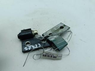 петля двери BMW 5 E39 2002, зелёный, седан