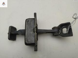 ограничитель открывания двери Mercedes-Benz Vaneo W414 2003, минивэн