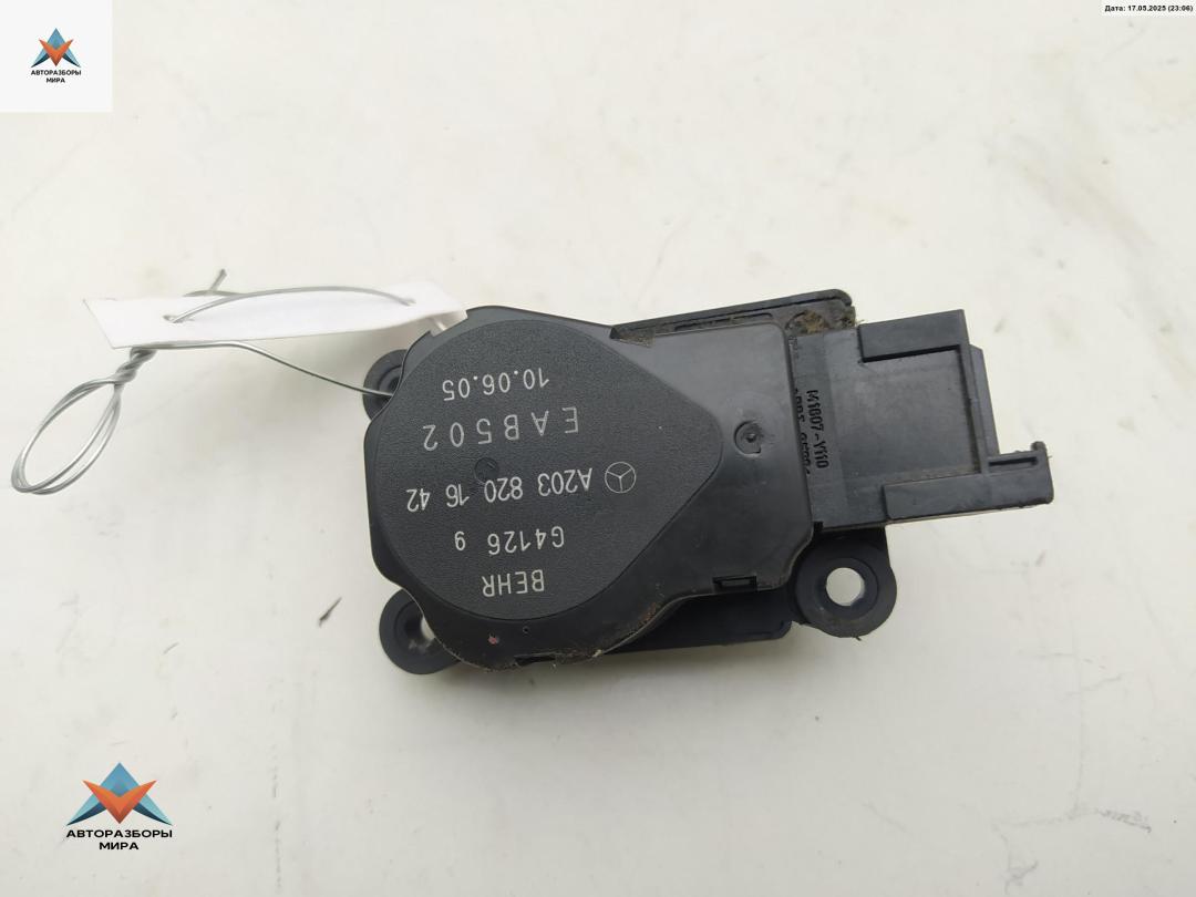 моторчик заслонки печки Mercedes-Benz E-Класс W211/S211 2005, 3.0 л., дизель, АКПП, серый, универсал, 2038201642 - фото №1