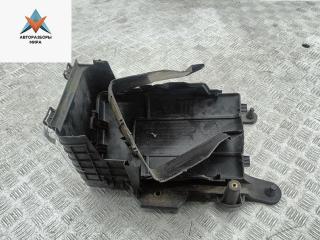 Кожух аккумулятора (короб АКБ) Volkswagen Golf 5 поколение 2004, 1.6 л., бензин, МКПП, чёрный, хетчбэк 3 дв.