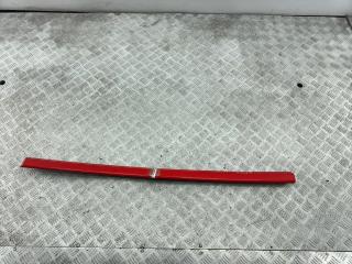 молдинг двери передней левой Volkswagen Golf 3 поколение 1997, 1.6 л., бензин, МКПП, красный, хетчбэк 5 дв.