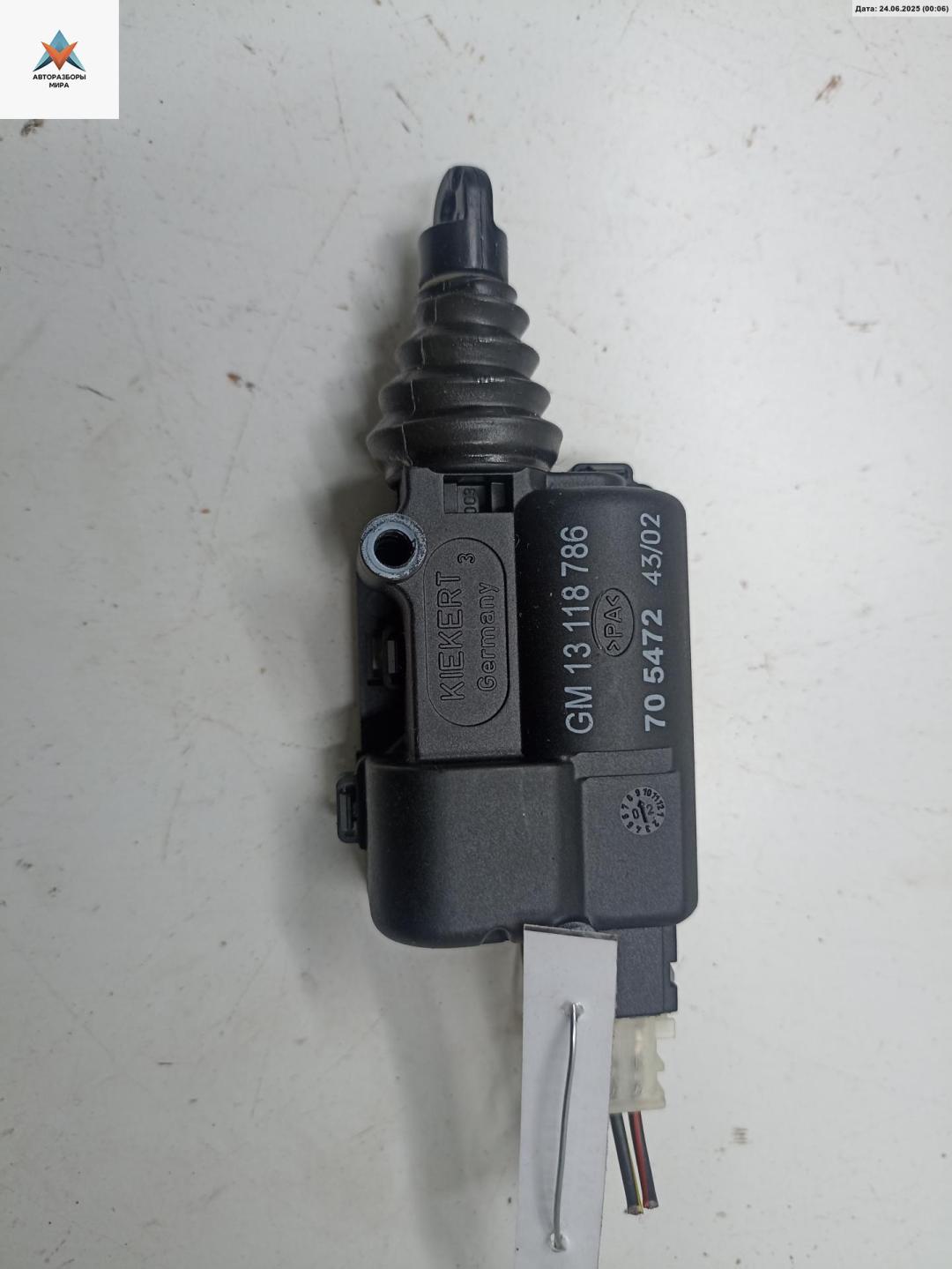 активатор замка багажника Opel Zafira 1 поколение (A) 2002, 1.6 л., бензин, МКПП, серый, минивэн, 131118786 - фото №1