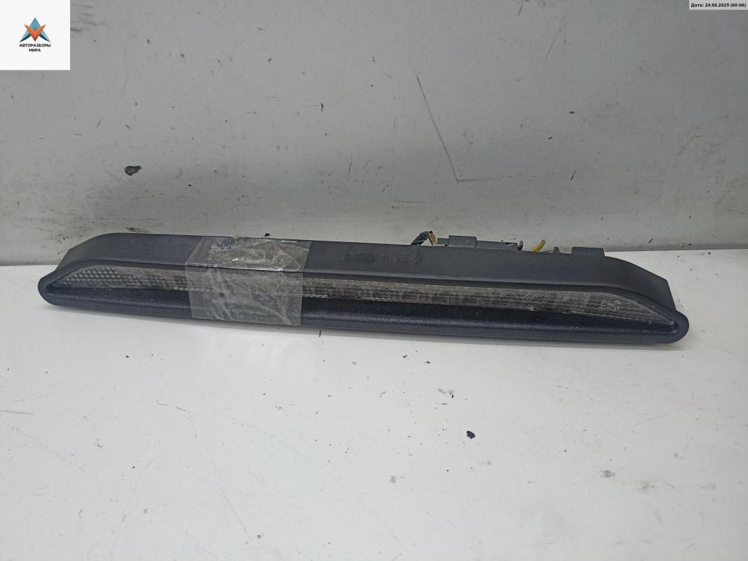 стоп-сигнал Opel Zafira 1 поколение (A) 2002, 1.6 л., бензин, МКПП, серый, минивэн, 90582005 - фото №1